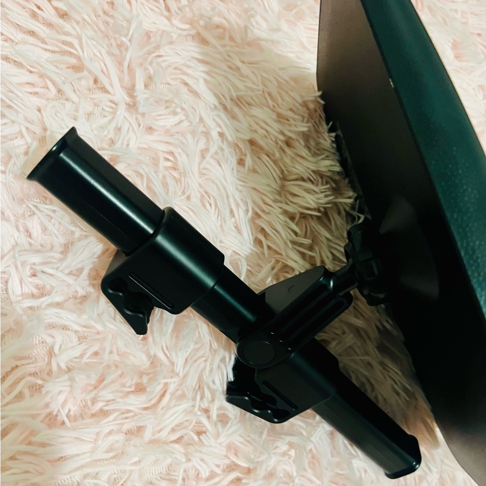 Black Rectangular Rearview Mirror with Remote - Picture 2 of 4
